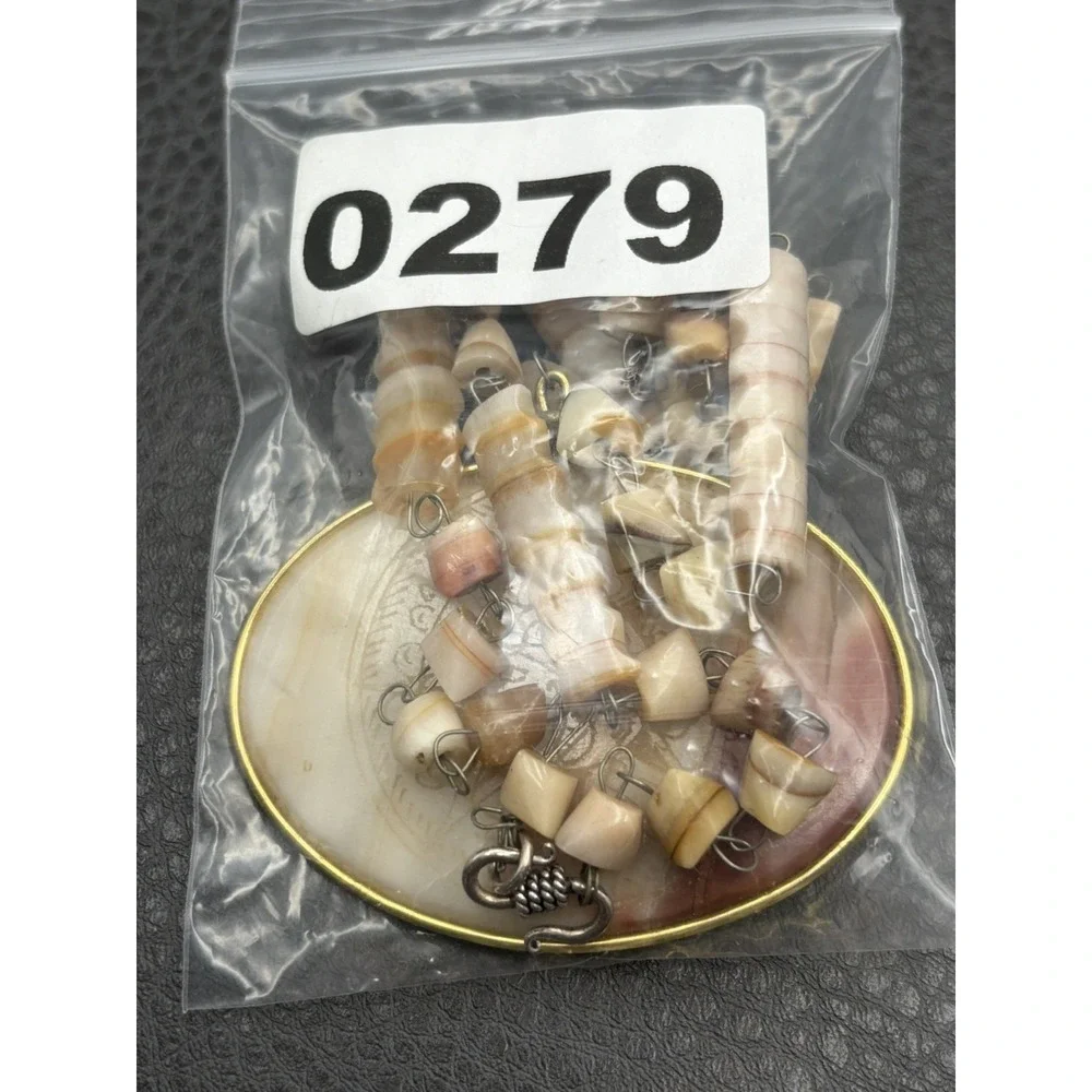 VTG Carved Mayan Aztec Sun Calendar Pendant Necklace Striped Agate ~ 24